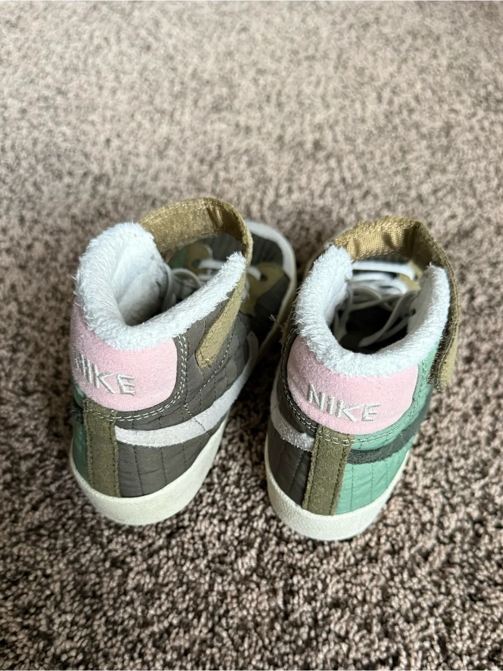 Nike Blazer Mid 77 PS Oil Green kids size 11